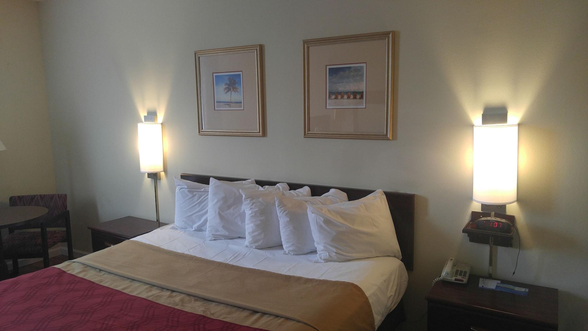 Belmont Inn & Suites Флорида-Сити Экстерьер фото