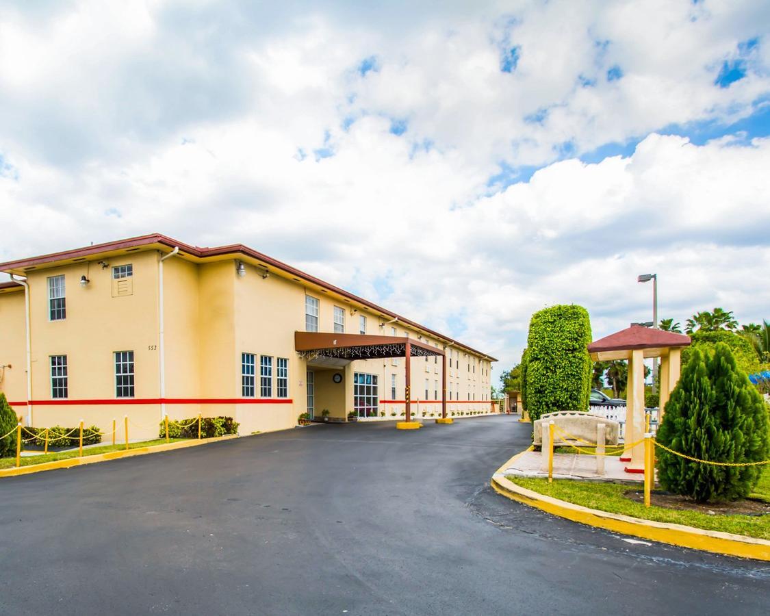 Belmont Inn & Suites Флорида-Сити Экстерьер фото