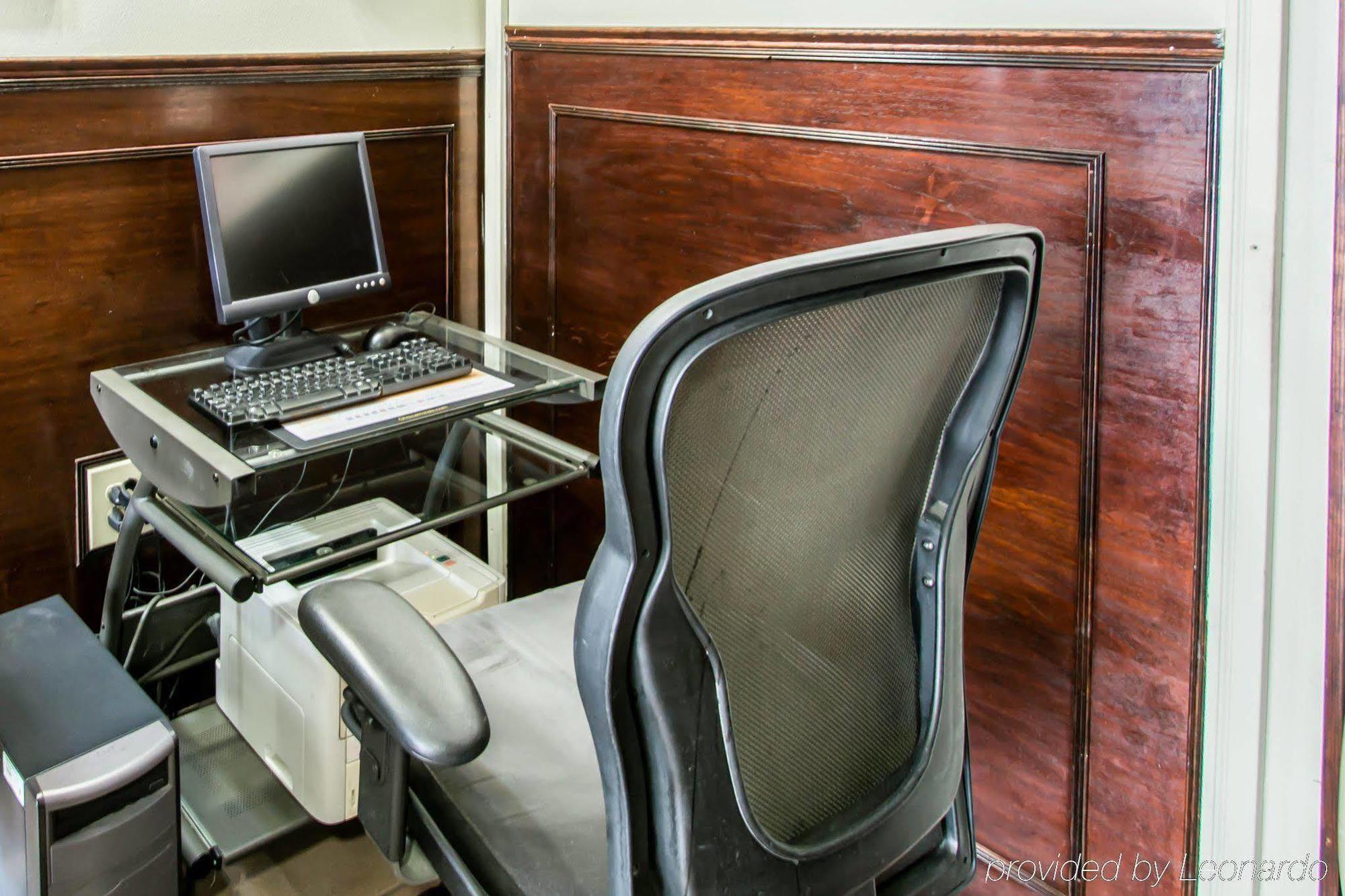 Belmont Inn & Suites Флорида-Сити Экстерьер фото