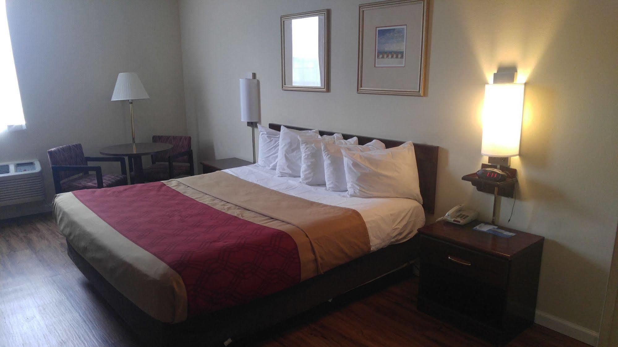 Belmont Inn & Suites Флорида-Сити Экстерьер фото