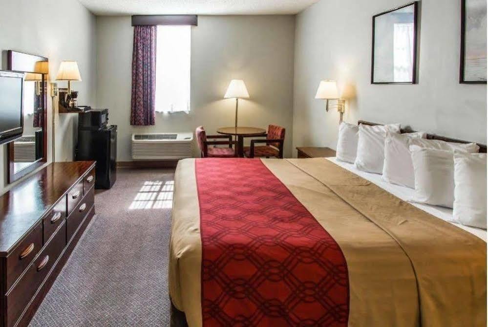 Belmont Inn & Suites Флорида-Сити Экстерьер фото